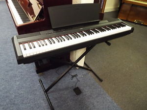 Yamaha P115 Electric Piano with stand (Ex--display)