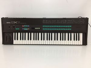 Yamaha DX7 Synthesizer In Excellent Condition  #46130 DX Case Plus 3 Cartridges
