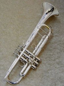 Yamaha YTR-8335US Used Trumpet  w/ Hard case