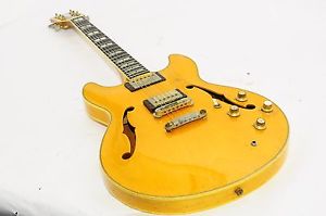 YAMAHA SA2000 electric guitar RefNo 582