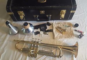 Yamaha Xeno Trumpet 8345G With Case, Mouthpieces, and Straight and Harmon Mutes