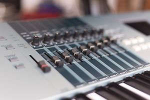 Yamaha Motif XS 8 Music Production Synthesizer