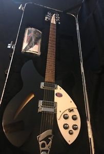 Rickenbacker 330/12 Jetglo