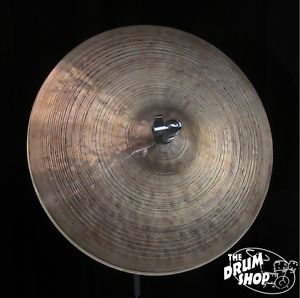 Istanbul Agop 16" 30th Anniversary Hi Hats - 1044g/1410g (video demo)