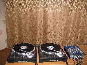 2 pcs. Numark TT500; 2 pcs. Numark case; 1 pcs. Numark DXM06 Digital Mixer.