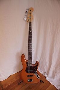 2006 Fender American Deluxe Jazz Bass "60th Anniversary"