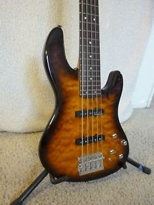 Fender Deluxe Jazz 24 V  5-string Electric Bass Guitar