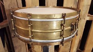 VINTAGE LUDWIG DE LUXE BLACK BEAUTY SNARE DRUM
