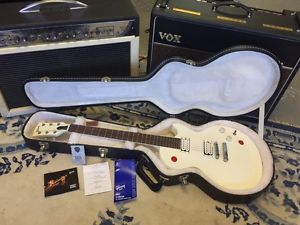 Rare 2011 Gibson Buckethead Les Paul Studio Electric guitar Worldwide shipping!
