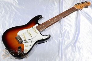 Squier by Fender SST-30 3TS/R 1987 Used Guitar Free Shipping from Japan #Rg90