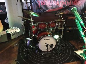 Yamaha Live Custom 4 piece Shell Pack in Amber Shadow Sunburst.