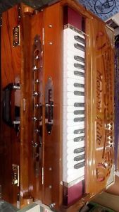 PROFESSIONAL 9 SCALE CHANGER 3/34 HARMONIUM 37 KEYS TRIPLE REED COUPLER WITH BAG