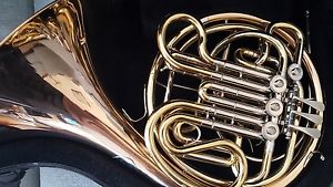 Holton HNSOL200 French Horn Db- Gently Used- New Strings and Just Cleaned