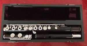 Yamaha YFL-894W GRENADILLA WOOD FLUTE - OPEN-HOLES, INLINE G, SPLIT E and C-FOOT