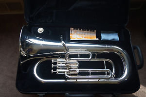 Yamaha YEP201 Euphonium Horn YEP 201 Baritone w Hard Case & Mouthpiece