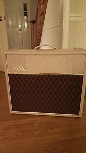 VOX AC15 Handwired (AC15HW1) 15 Watt Guitar Amplifier. Pristine!
