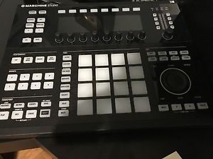Native Instruments Maschine Studio - Black