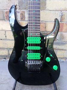 IBANEZ UNIVERSE 7 STRING UV70P GREEN PICKUPS IN MINT CONDITION - STAVE VAI