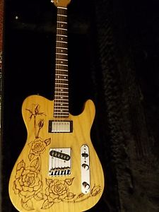 Model: G&L "The Roses" ASAT Classic Bluesboy  Production Run: 20 pieces  Descrip