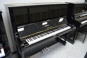 Yamaha UX-3 52" Upright Piano