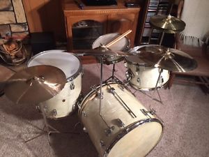 WFL Drum Set White Pearl 1950's