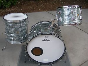 VINTAGE LUDWIG SUPER CLASSIC PRE-SERIAL NUMBER SKY BLUE PEARL...STUNNING!