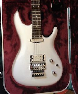 Ibanez JS Series White Joe Satriani  Electric Guitar Original Hardcase
