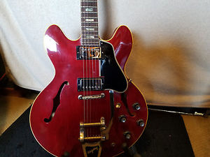1966 Gibson es 335TDC / Bigsby, Cherry finish, Closet Queen, Perfect Condition.