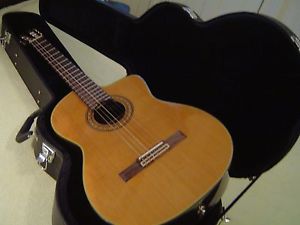 VV: Takamine EC 132SC acoustic/electric solid wood classical guitar, OHSC, EXL