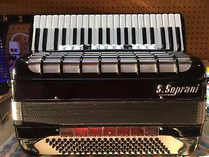 Settimio Soprani 4/5 Reed Accordion