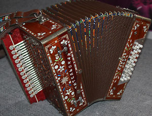 Russische Garmoschka,Knopfakkordeon,Akkordeon,Harmonika.