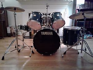 Yamaha Custom 5-Piece Maple Absolute Drum Kit plus Hardware, Must Sell
