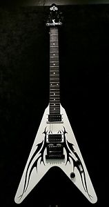 Gibson Flying V Limited Edition tribal rock electric guitar + hard case 2009