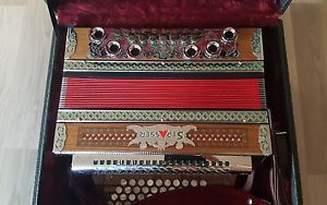 Wunderschöne, neuwertige, Steirische Harmonika von Strasser G-C-F-B