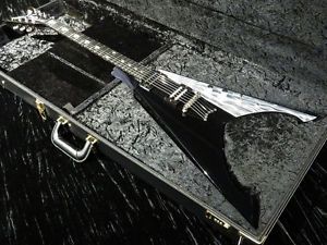 DEAN USA Michael Amott Signature Tyrant 2009 Classic Black Made in USA E-Guitar