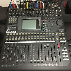 YAMAHA 01v96i  ("i" version) with USB 24/96 mixer, USB interface MIDI, DAW ADAT