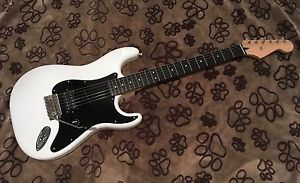 Licensed by Fender, Warmoth Stratocaster White - Mighty Mite Ebony Neck