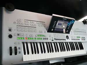 Yamaha Tyros 3 Entertainer-Keyboard -Top