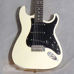 Fender Japan Exclusive Series Aerodyne Strat Medium Scale Vintage White 2015