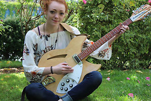rickenbacker 330\12. maple neck & and body, rosewood fret board. 2 years old