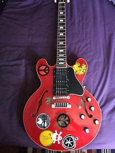 Gibson 335 Guitar -signed by Alvin Lee