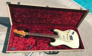 Fender 61 Relic Stratocaster Custom Shop Strat Olympic White electric guitar
