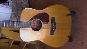 Yamaha Red Label FG500 1969?  VERY RARE!   Sounds Amazing.