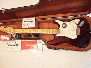 Fender Strat USA 60th Anniversary edition custom pickups cw hardcase case candy