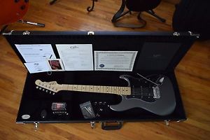 G&L Legacy , USA made, 2015 model , extra pickup , OHSC , case candy ,