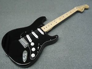 Fender Japan Stratocaster ST72 Electric guitar black made in japan from japan