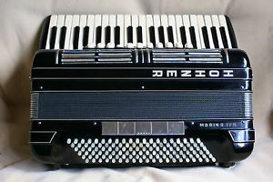 Nice vintage HOHNER "MORINO IV N" accordion/accordian! Double Ton Chamber! LOOK!