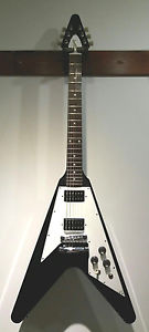 Gibson Flying V 1999 classic rock electric guitar with original brown case