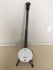 Deering BlackDiamond Long Neck Banjo