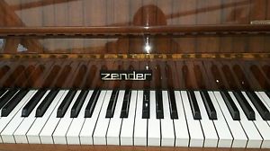 Zender small piano
